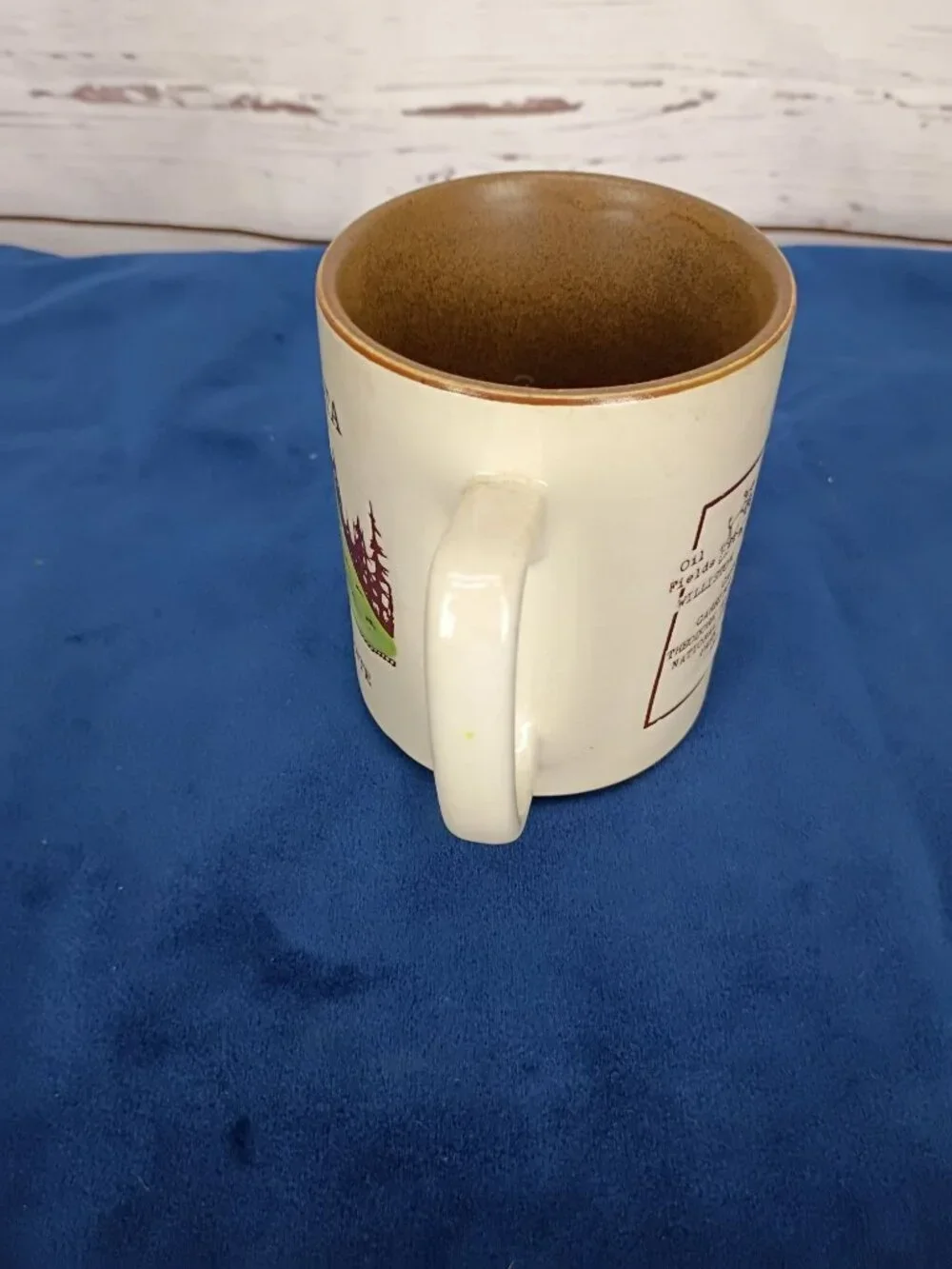 North Dakota Peace Garden State Souvenir Ceramic Mug With Brown Interior